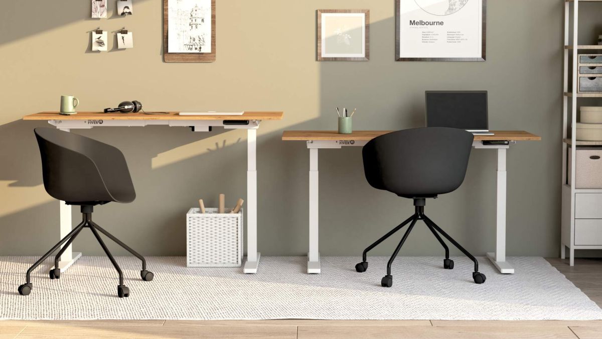 Bureau assis-debout réglable Mason chêne rustique avec base blanche