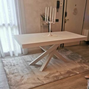 Emma 55.11(86,6)x35,4 in Extendable Table, Concrete Effect, White with White Crossed Legs