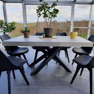 Emma 63(94,5)x35,4 in Extendable Table, Concrete Effect, Grey with Black Crossed Legs